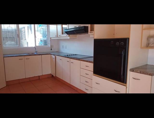 3 BEDROOM HOUSE FOR SALE IN BEREA WEST